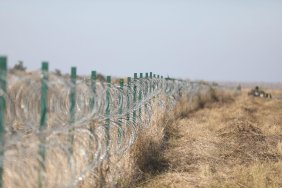 Ukraine strengthens border with Belarus because of possible migrants