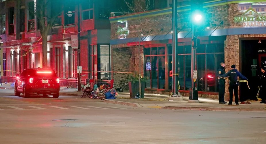 Tragedy at U.S. Christmas parade: death toll rises to five, 40 injured