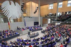 Німецький Бундестаг розпочав вибори канцлера