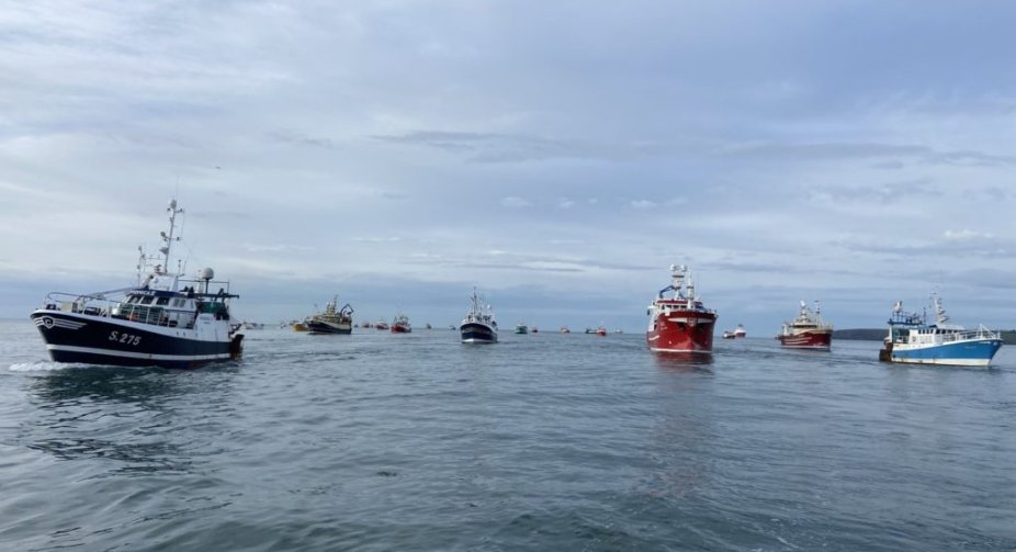 Росія перенесла свої військові навчання в ірландських водах через рибалок