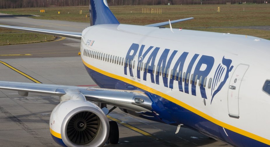 Ryanair повністю скасовує всі рейси з популярного українського міста: названо дату