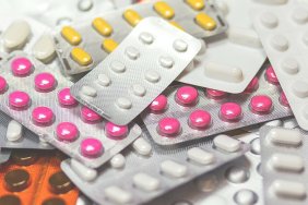 Українці старші 60 зможуть купити ліки за "ковидну" тисячу