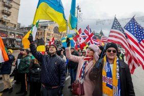 Іноземці у Києві провели акцію на підтримку України