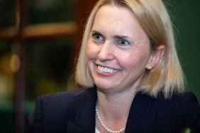 Ukraine approves candidate for U.S. ambassador - CBS News