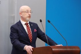 Reznikov signed a one-third increase in military salaries