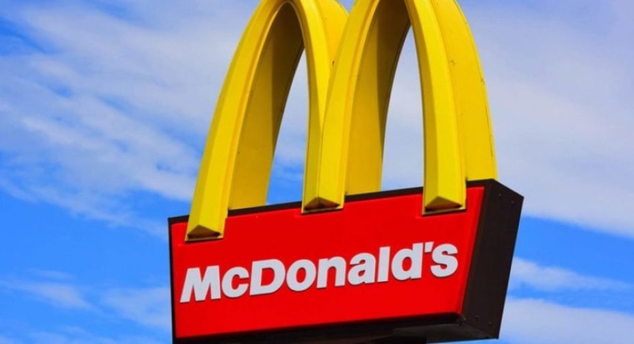McDonald's тимчасово закриє ресторани та призупинить роботу в Росії