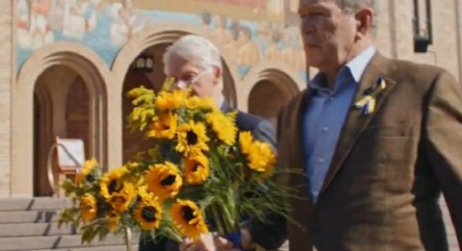 Bill Clinton and George W. Bush expressed support for Ukraine