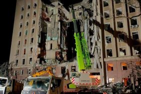 Загиблих від ракетної атаки на Миколаївську ОДА вже 16, людей шукають під завалами
