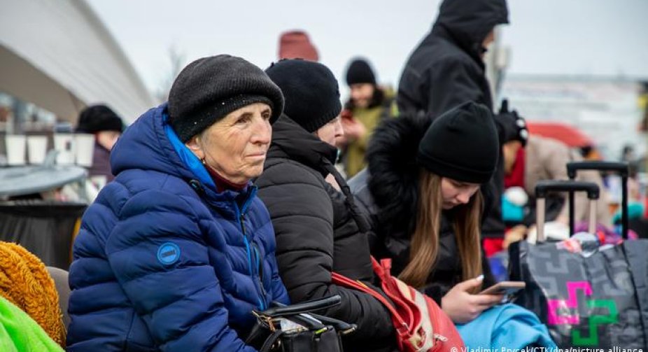 Refugees will be paid 2,000-3,000 hryvnia in March if they apply before April 14