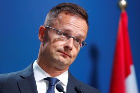 Hungary will not allow the delivery of weapons to Ukraine through its territory and will not refuse Russian oil and gas - Foreign Minister