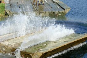 Eight occupants and the chief of staff drowned during the construction of a pontoon bridge in Chernihiv region
