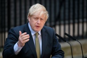 Boris Johnson: Putin in "total panic," fearing a pro-democracy uprising in Moscow