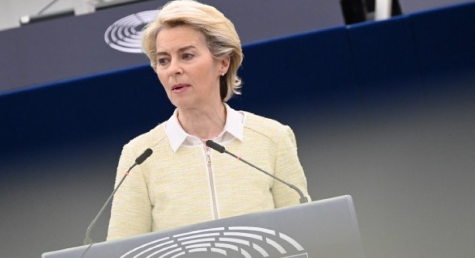 Stage-by-stage oil embargo and disconnecting Sberbank from SWIFT: EU officially announces sixth package of sanctions against Russia