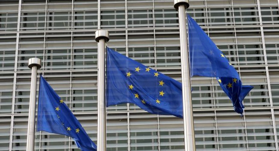 Greece and Cyprus oppose accelerated accession of Ukraine to the EU - Euractiv