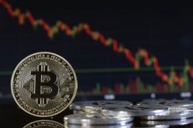 Вартість Bitcoin впала до рекордного рівня за останні півтора роки