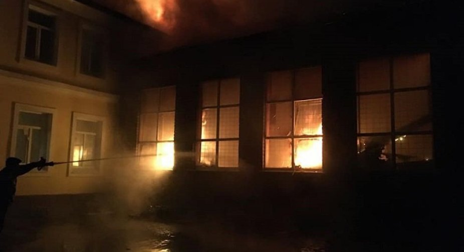 The occupation shelling of a school in Avdeevka caused a large fire