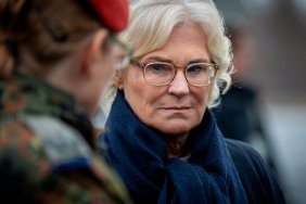 Україна "незабаром" отримає самохідні гаубиці – голова Міноборони Німеччини