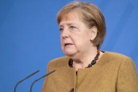 Меркель після трьох місяців мовчання висловила солідарність із Україною