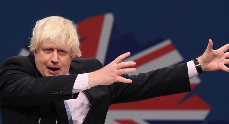 Джонсон призначив нових міністрів і заявив, що не піде у відставку
