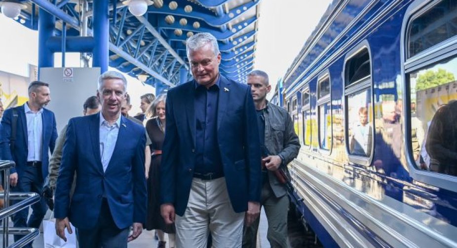 Lithuanian President arrives in Kyiv