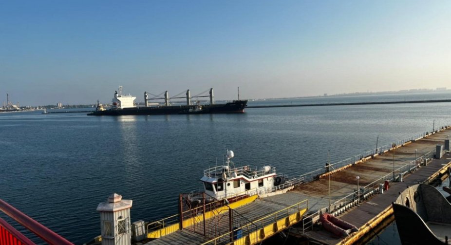 З портів України вийшло ще чотири судна з продовольством – Міноборони Туреччини