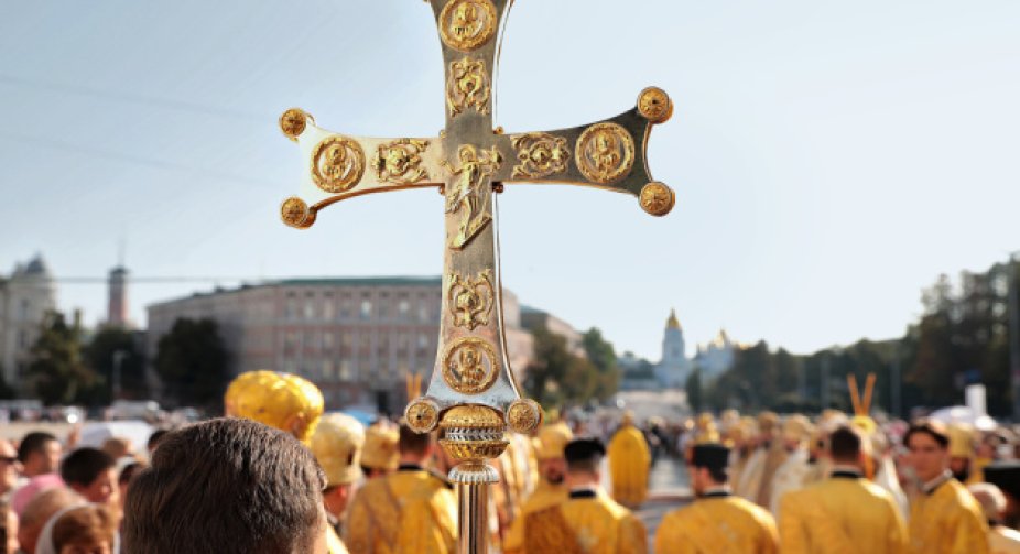 The percentage of Ukrainians who associate themselves with the PCU exceeded 50%, with the UOC-MP - decreased to 4%.