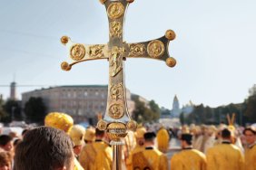 Частка українців, які асоціюють себе з ПЦУ, перевищила 50%, з УПЦ (МП) – скоротилася до 4%