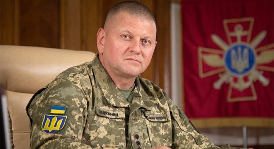 Залужний звернувся до Міноборони з проханням дозволити виїзд за кордон чоловікам, які не підлягають заклику