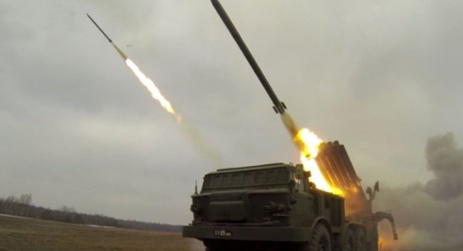 Occupiers hit the outskirts of the Kherson region: there are victims and destruction