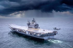 India commissioned a new aircraft carrier with Russian aircraft