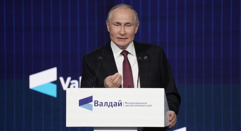 Путін на "Валдаї" активно критикував Захід, говорив про "брудну бомбу" та цілі "спецоперації": головні тези