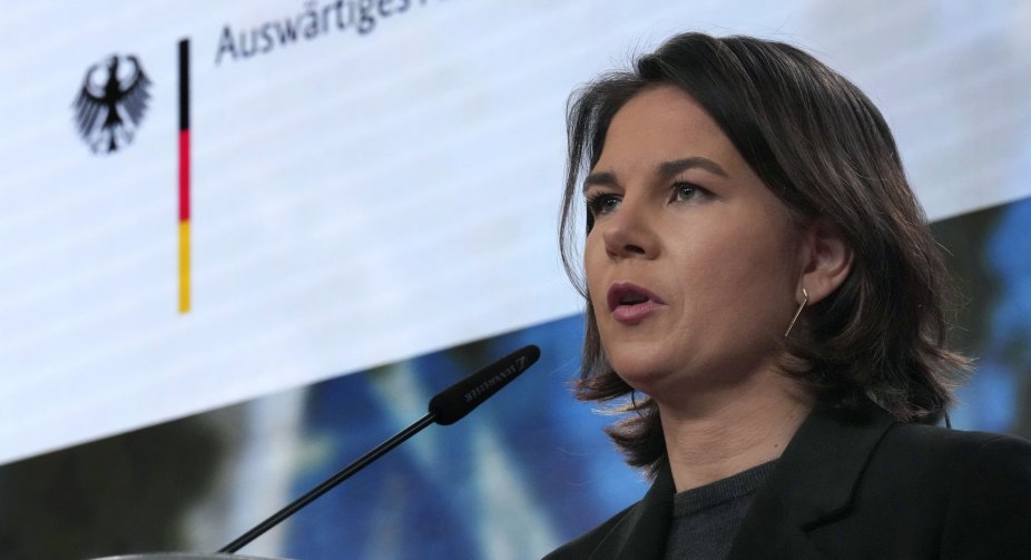 The German Foreign Minister in Warsaw rejected Poland's demands for reparations