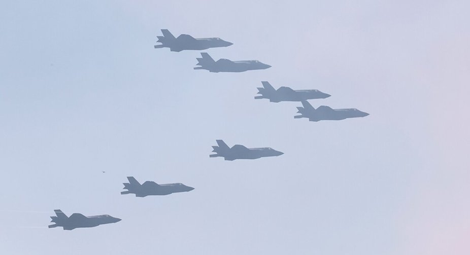 South Korea has raised its fighter jets after reports of 180 warplanes in the air over North Korea