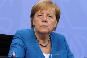 Меркель заявила, що їй не вистачило впливу на Путіна перед відставкою