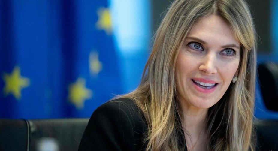 Соціалісти у Європарламенті виключили віце-президента, що фігурує у корупційному скандалі