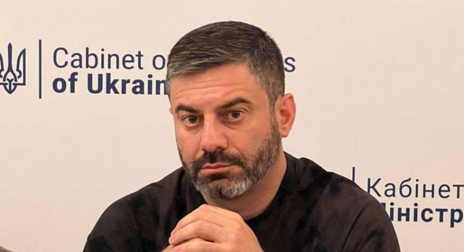 Майже 8 млн українців виїхали за кордон через напад РФ - омбудсмен