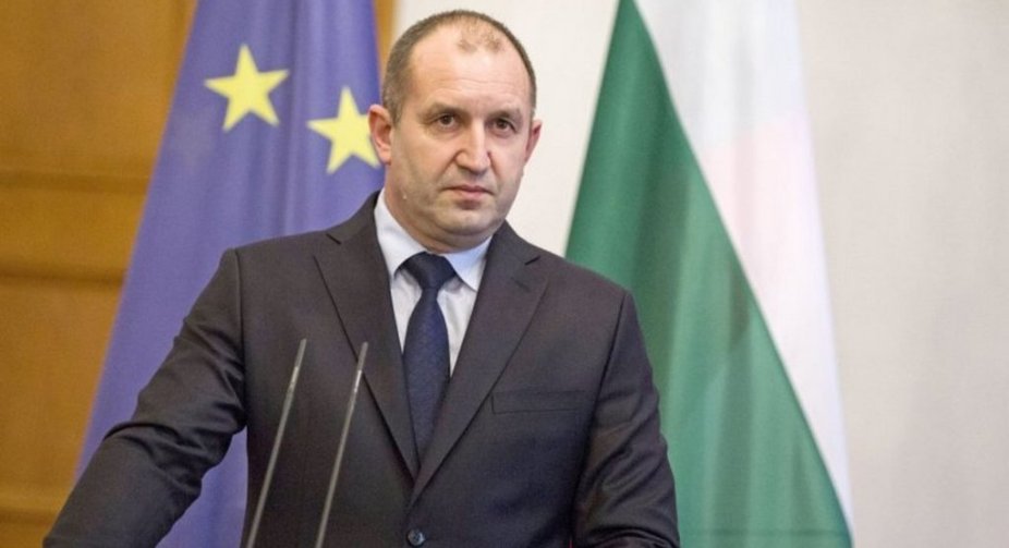 Президент Болгарії розкритикував рішення парламенту про військові постачання в Україну