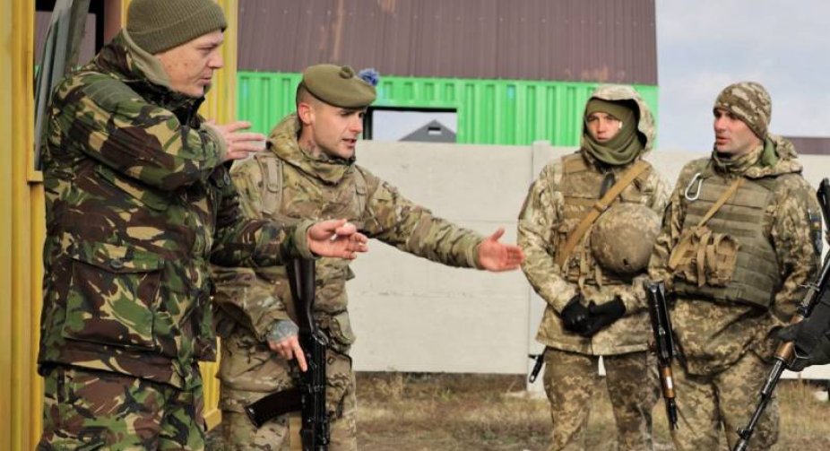 24 країни ЄС висловили готовність брати участь у новій військовій місії з навчання українських військових – Борель  
