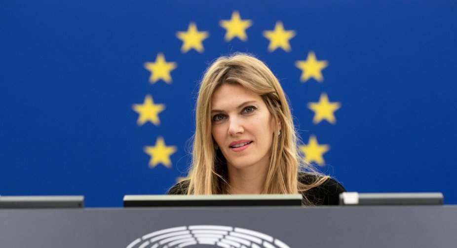 In Greece, the assets of the vice-president of the European Parliament, suspected of corruption, were frozen