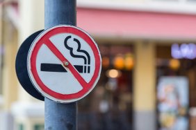 Нова Зеландія першою у світі заборонила курити наступним поколінням