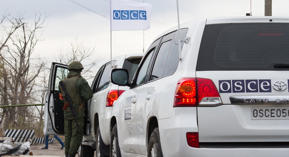 Росія відправила до зони військових дій в Україні відібрані в ОБСЄ позашляховики