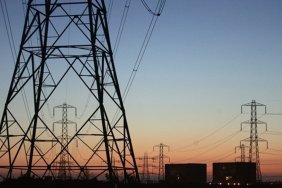 В Україні зростає споживання електроенергії – у всіх областях діють планові відключення світла