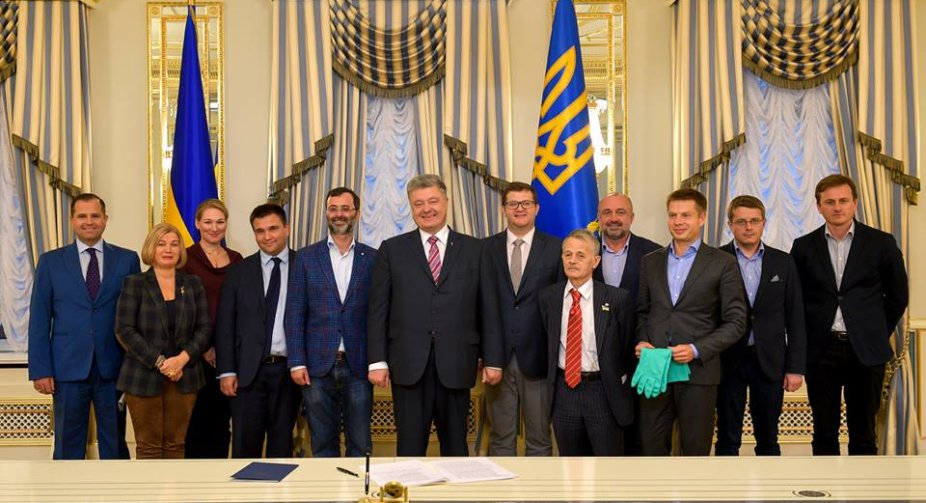 У Євросолідарності обурені тим, що Порошенка виключили зі складу делегації України в ПАРЄ