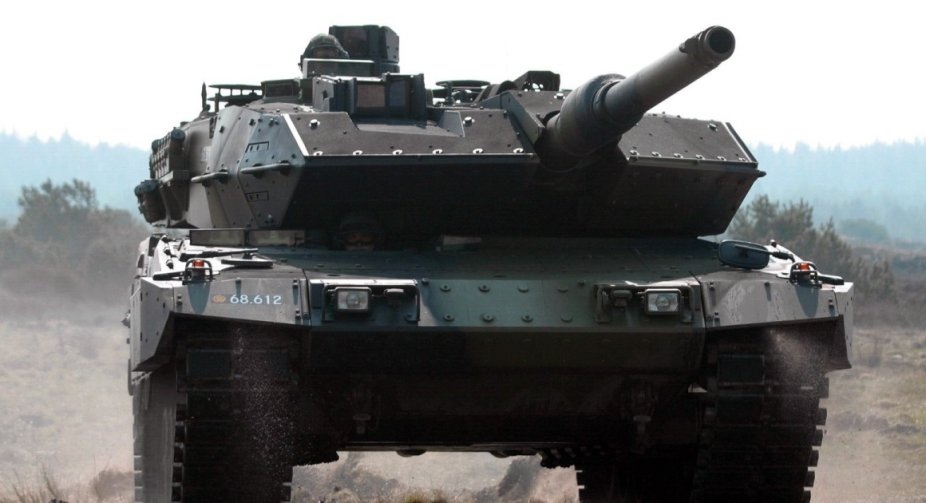 A group of Ukrainian soldiers went to learn on Leopard 2 tanks