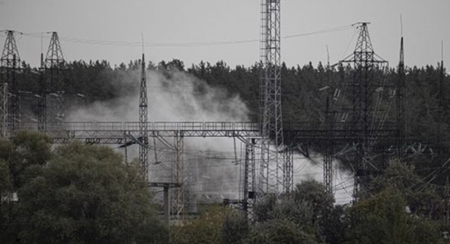Окупанти потрапили по об'єктам інфраструктури у шести областях: в регіонах запроваджено аварійні відключення