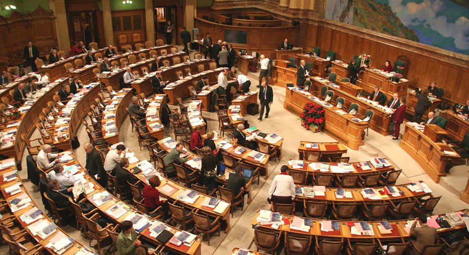 Парламент Швейцарії припинив розгляд питання реекспорту зброї до наступного року