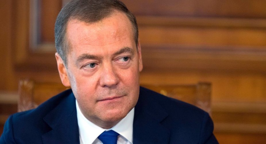 Медведєв визнав, що Росія опинилася в тотальній ізоляції. "Вперше за 150 років воюємо самі"