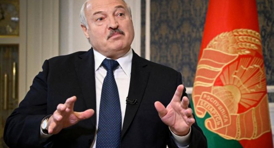 Lukashenko proposed to stop hostilities in Ukraine "on both sides"