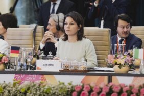 Berbok - Lavrov at the G20 meeting: Stop this war