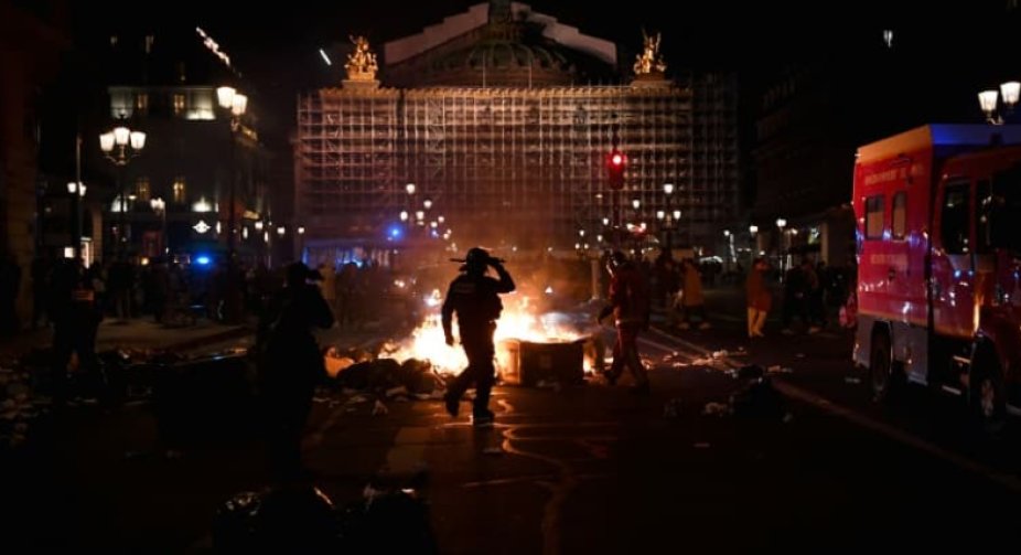 У Франції – сотні затриманих на нових протестах після схвалення пенсійної реформи